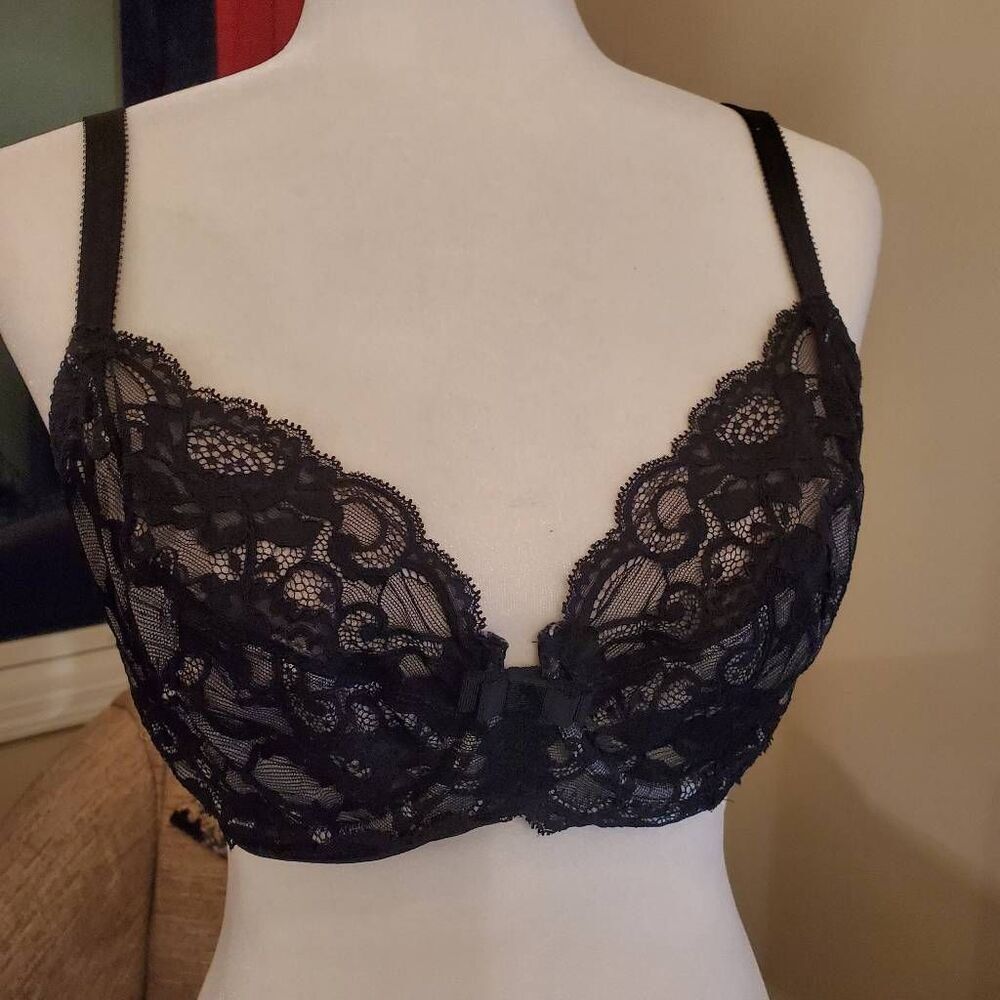 Victoria's Secret Black Lace Very Sexy Balconnet Bra 36DD